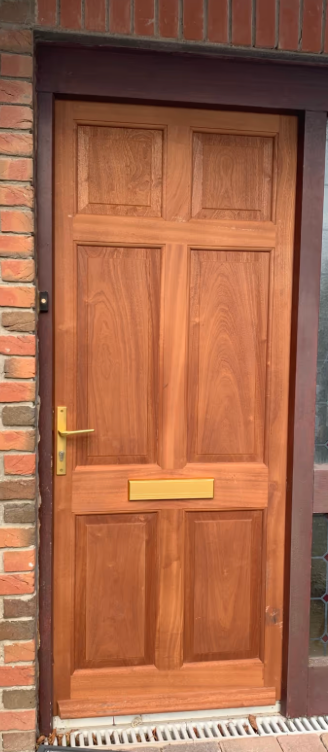 Munster Joinery Teak door Seal (Brown) Sold per Meter